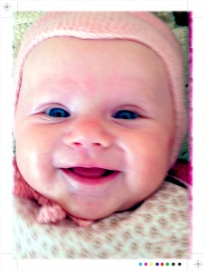 Veldig blid jente med ansiktet blankt av all kuldekremen jeg smurte på